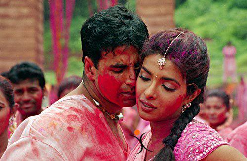 Akshay Kumar and Priyanka Chopra in Holi song in WAQT