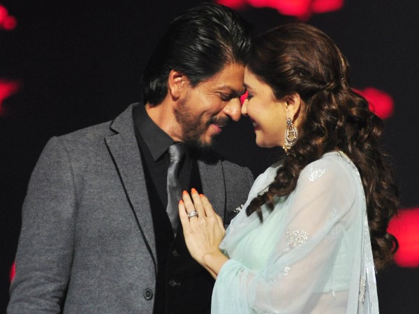 Shahrukh Khan on sets of Jhalak Dikhla Jaa with Madhuri