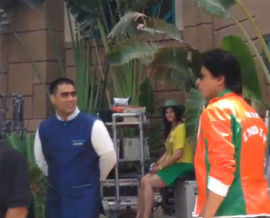 Shahrukh Khan on sets of HAPPY NEW YEAR