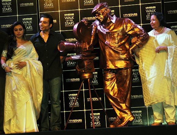 Unveiling of Yash Chopra statue