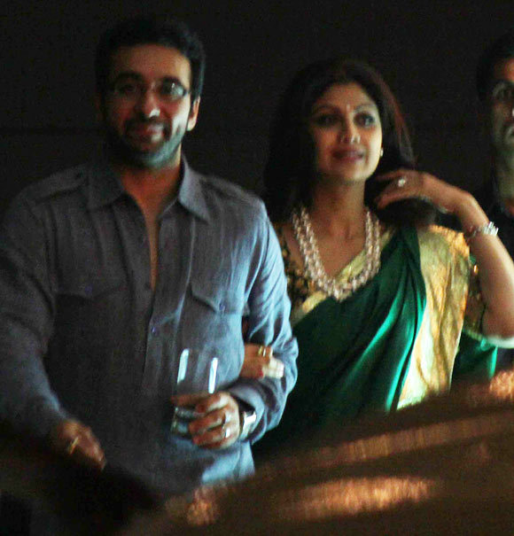 Shilpa Shetty & Raj Kundra celebrate Diwali