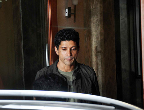 Celebs visit Sanjay Dutt after jail sentence