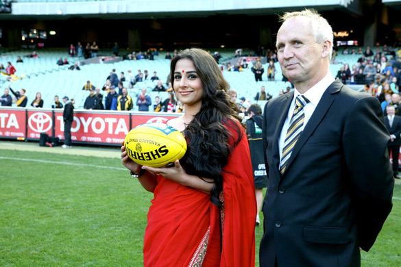 Vidya Balan at Melbourne cricket ground