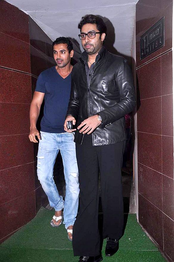 Abhishek Bachcan screens BOL BACHCHAN for John Abraham
