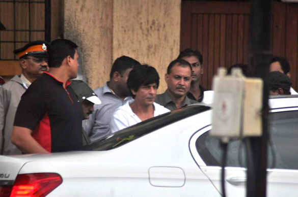 Salman Akshay Amitabh SRK & other Bollywood celebs at last glance of Rajesh Khanna at Aashirvaad