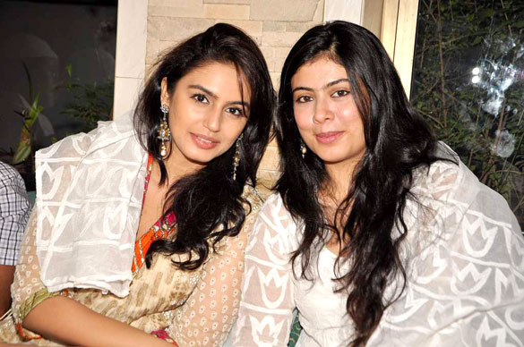 Cast of Gangs Of Wasseypur 2 at Iftaar Party