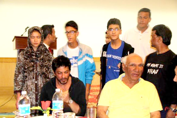 Shahrukh Khan & Yash Chopra at grand dinner in Laddakh