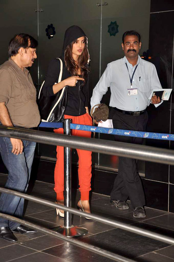 Priyanka Chopra & Karan Johar snapped at airport