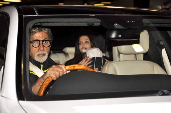 Aishwarya Rai clicked at airport with Amitabh Bachchan