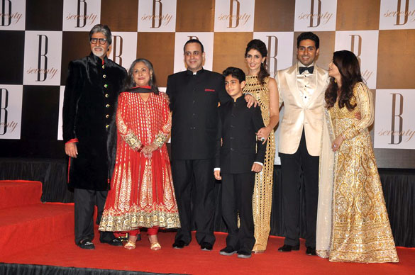 Amitabh Bachchan celebrates his birthday with full bollywood