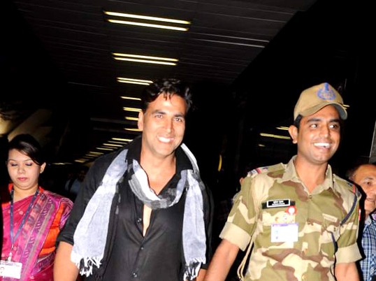 Akshay Kumar snapped at airport