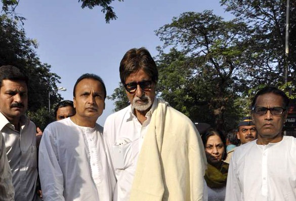 Bollywood attends Last rites of Balasahab Thackrey