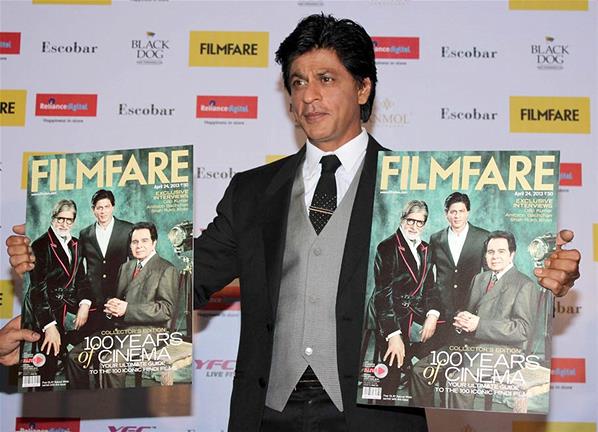 Shahrukh Khan unveils Filmfare issue