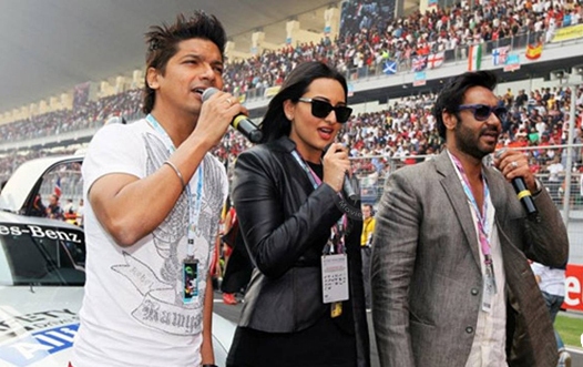 Ajay Devgn Sonakshi Sinha at F1 Indian Grand Prix