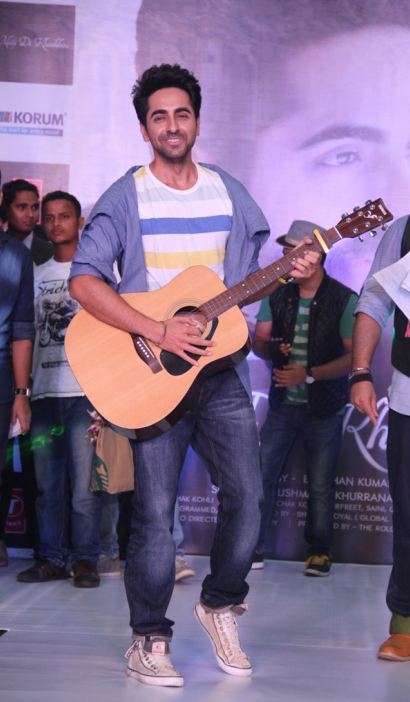 Ayushmann Khurrana at Korum mall to promote his song 'Mitti Di Khushboo'