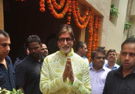 Amitabh Bachchan celebrates his birthday with the media