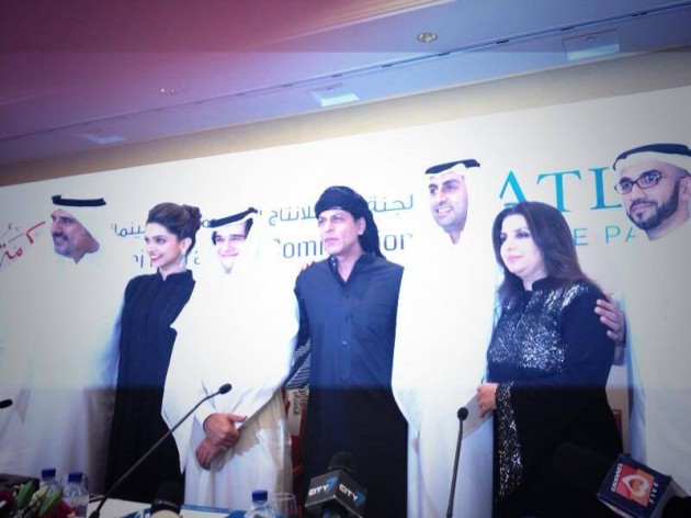 Shahrukh Khan with HNY cast In Dubai