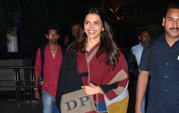 Gorgeous Deepika Padukone snapped at Mumbai airport