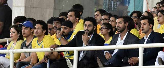 Abhishek Bachchan, Ranbir Kapoor, John Abraham and others at ISL grand final