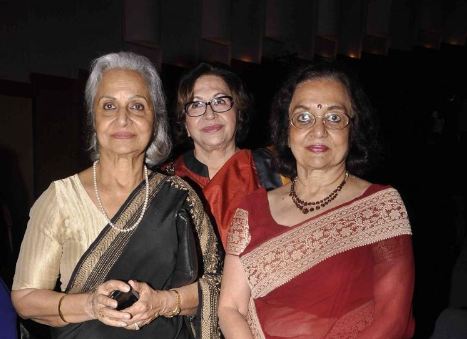 Helen, Waheeda Rehman, Asha Parekh and others at the screening of a play
