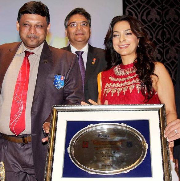 Juhi Chawla honoured with Vocational Excellence Award