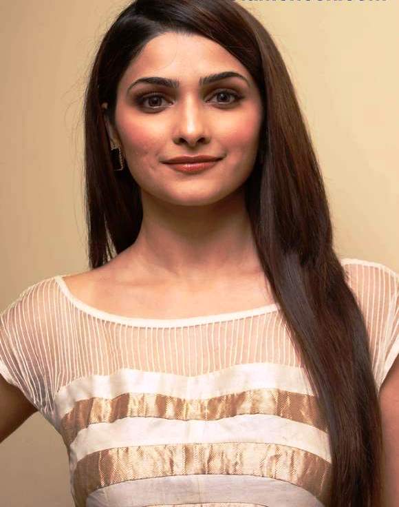 Prachi Desai at country club press conference