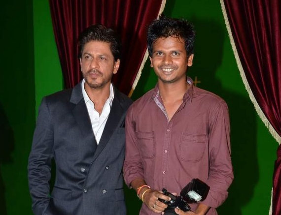 SRK snapped at Mehboob Studios