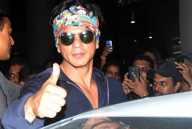 Shahrukh Khan spotted at airport