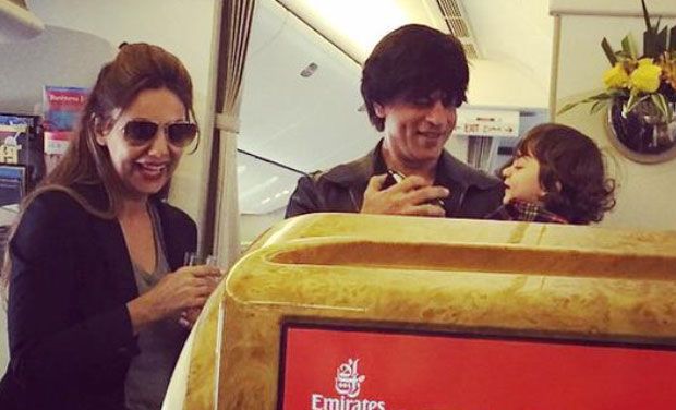 Shahrukh Khan returns from vacation with his family