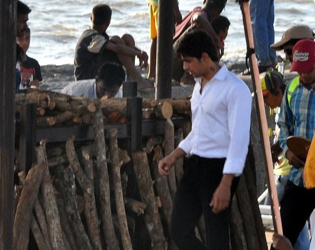 Sidharth Malhotra snapped on the set of Ek Villain