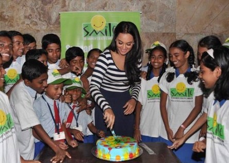 Sonakshi Sinha at screening of DABANGG 2 For NGO kids