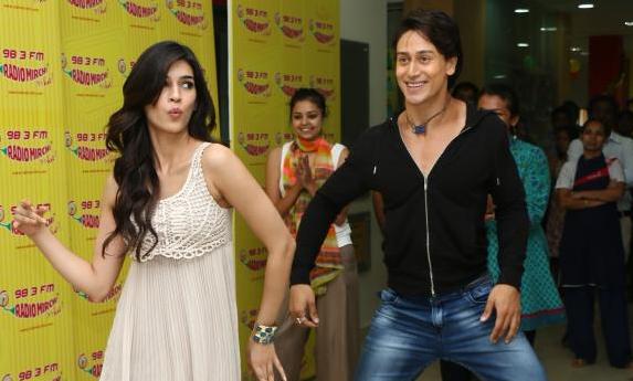 Tiger Shroff and Kriti Sanon promote Heropanti in Radio Mirchi studio