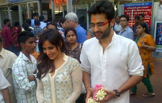 Jackky Bhagnani and Neha Sharma visit Siddhivinayak Temple to thank Lord Ganesha