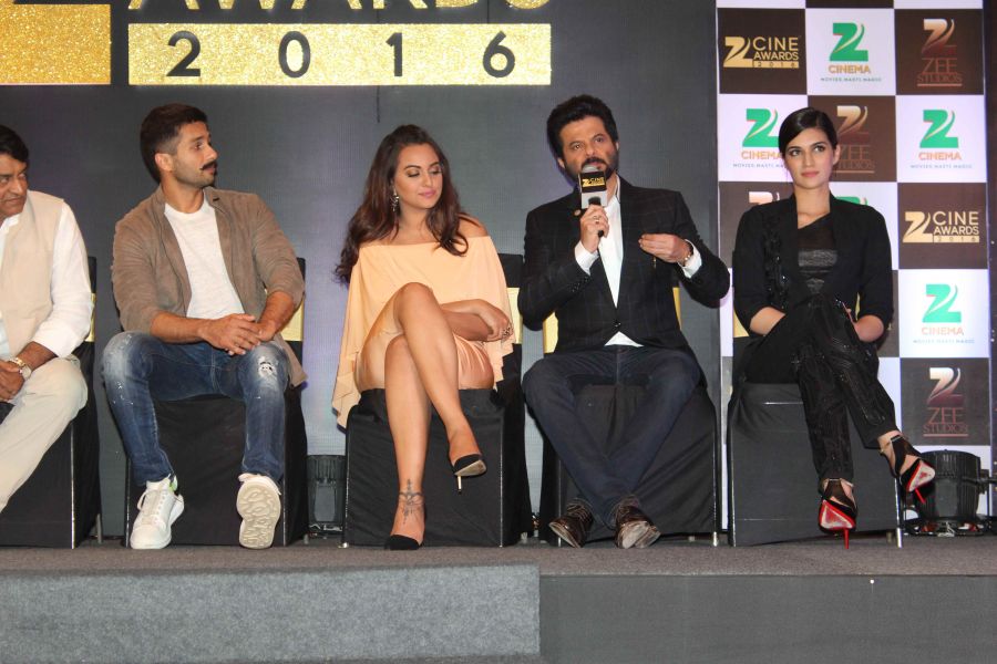 Shahid Kapoor, Anil Kapoor, Sonakshi Sinha and Kriti Sanon at Zee Cine Awards press conference