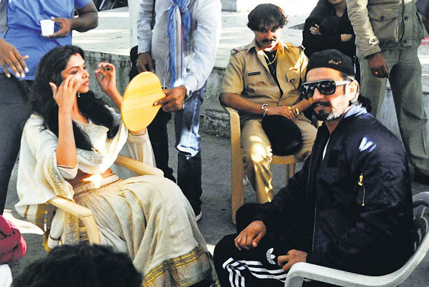 Deepika Padukone on sets of Ram leela