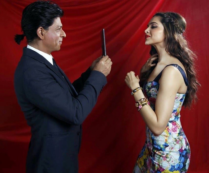 Shahrukh Khan & Deepika at HT event