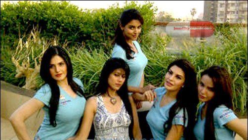 Housefull 2 girls enjoys high tea party