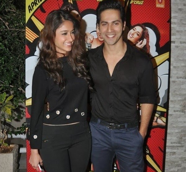 Varun Dhawan with several Bollywood beauties at Main Tera Hero success party