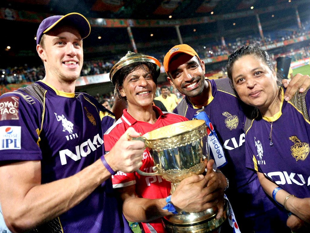 Shahrukh Khan celebrates KKR's win at IPL finals 2014