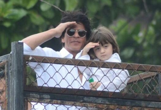 Shah Rukh Khan And Abram greets their fans on the occasion of Eid