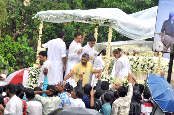 Last journey of Superstar Rajesh Khanna