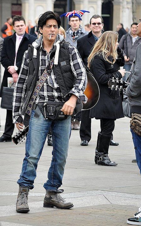 SRK shoots for romantic shots in UK for his next Yash Raj film