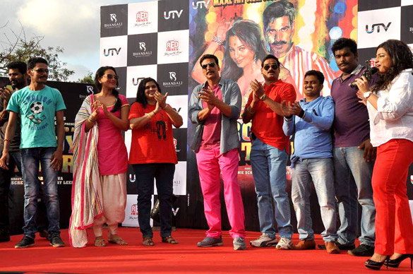 Akshay Kumar, Sonakshi Sinha & Prabhu Deva at rickshaw race 3