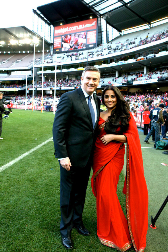 Vidya Balan at Melbourne cricket ground 5