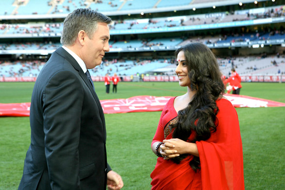 Vidya Balan at Melbourne cricket ground 6