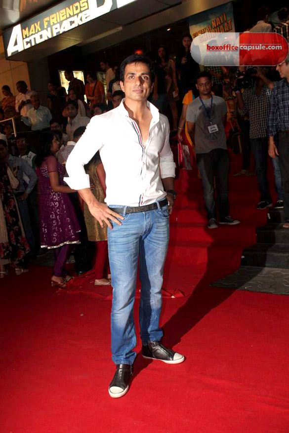 premier of FERRARI KI SAWAARI 15