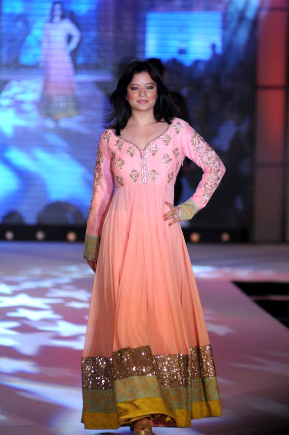 Bollywood celebs at Manish Malhotra show organised by Shaina NC For CPAA 3