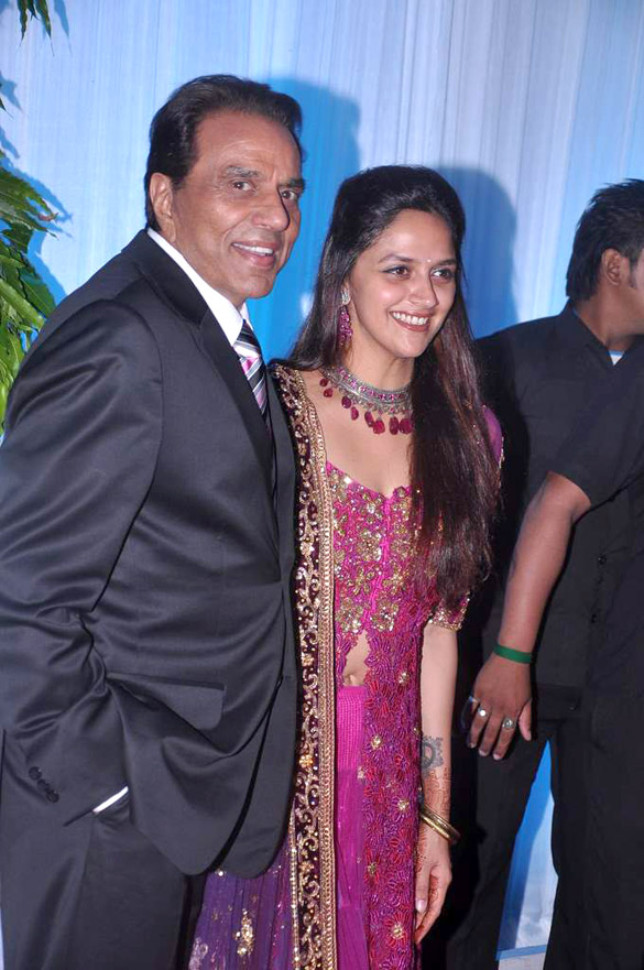 Dharmendra at Reception party of ESHAA DEOL 
