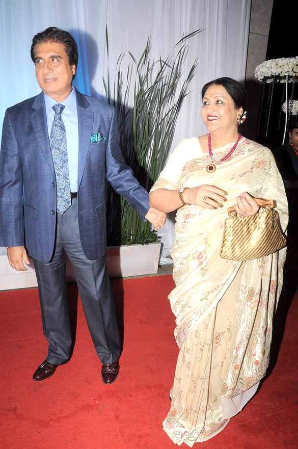 Raj Babbar with his wife at Reception party of ESHAA DEOL 