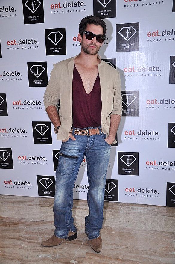 Neil & Deepika at launch of Pooja Makhija lounge at F bar